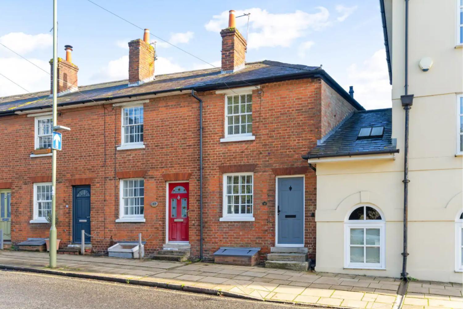 2 Bedrooms Stunning Westgate Cottage Retreat, Central Winchester, Free On-Street Parking Permit, With Garden Close To Cathedral - Sleeps 6, Pets Are Welcome, Summer Special Offer! - By Blue Puffin Stays מראה חיצוני תמונה
