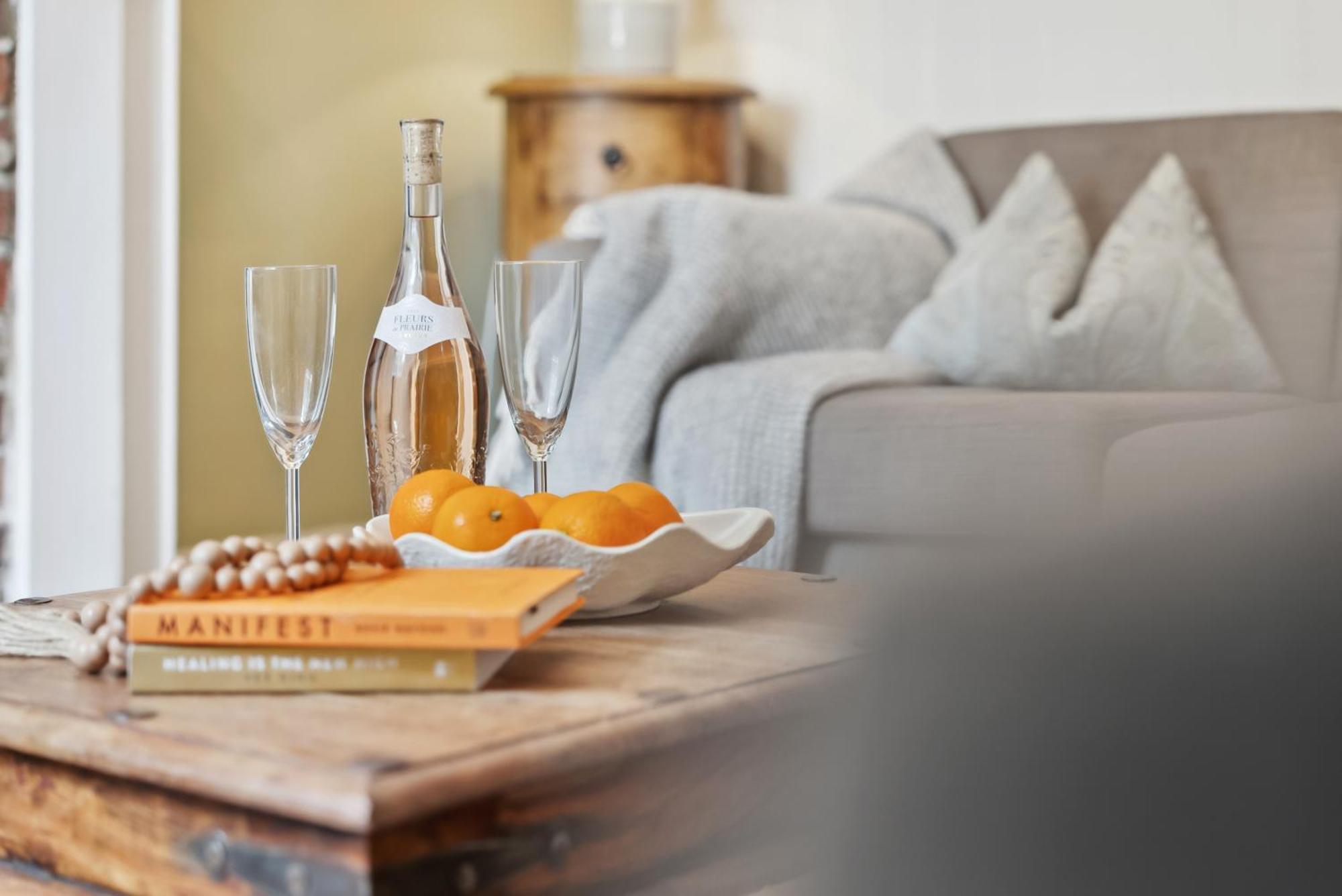 2 Bedrooms Stunning Westgate Cottage Retreat, Central Winchester, Free On-Street Parking Permit, With Garden Close To Cathedral - Sleeps 6, Pets Are Welcome, Summer Special Offer! - By Blue Puffin Stays מראה חיצוני תמונה