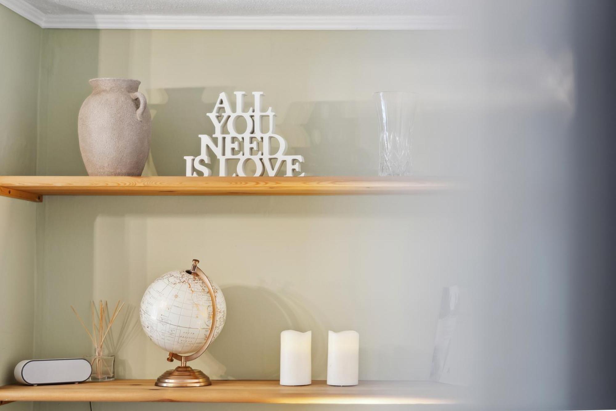 2 Bedrooms Stunning Westgate Cottage Retreat, Central Winchester, Free On-Street Parking Permit, With Garden Close To Cathedral - Sleeps 6, Pets Are Welcome, Summer Special Offer! - By Blue Puffin Stays מראה חיצוני תמונה